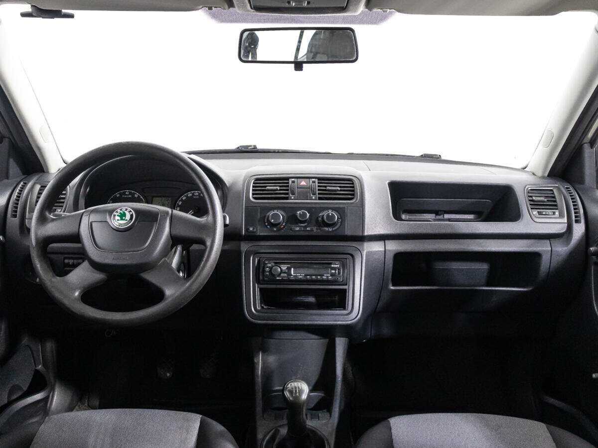 Skoda Fabia с пробегом — 2009 год. Фото: #12