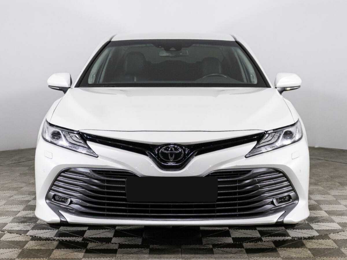 Toyota Camry с пробегом — 2020 год. Фото: #2