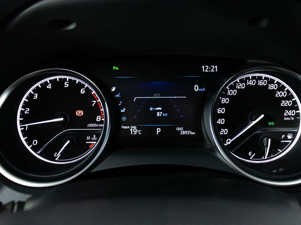 Toyota Camry с пробегом — 2020 год. Фото: #11