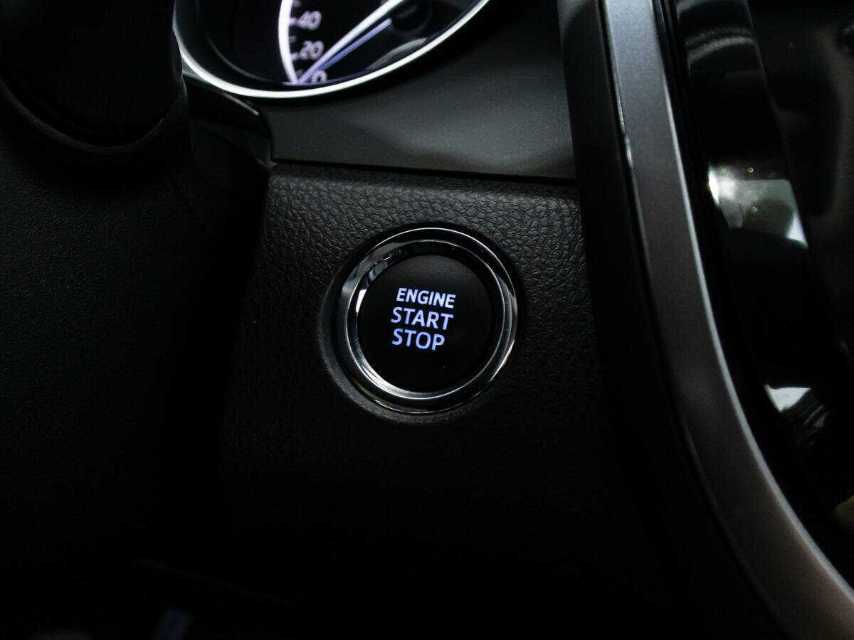 Toyota Camry с пробегом — 2020 год. Фото: #20