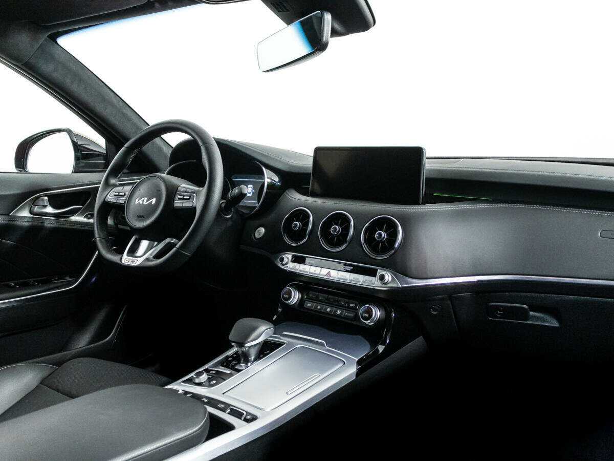 Kia Stinger с пробегом — 2022 год. Фото: #8