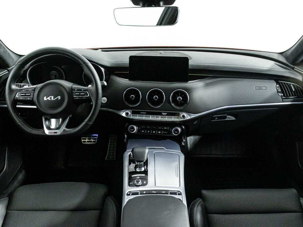Kia Stinger с пробегом — 2022 год. Фото: #12