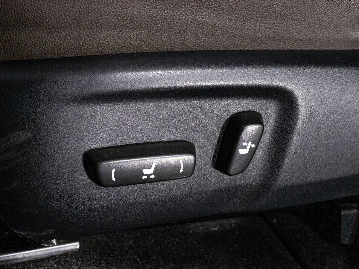 Toyota Fortuner с пробегом — 2019 год. Фото: #21