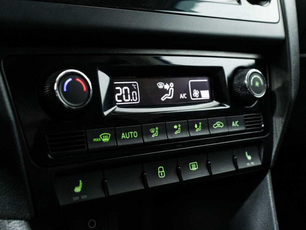 Skoda Rapid с пробегом — 2017 год. Фото: #14