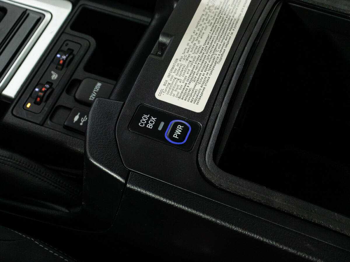 Toyota Land Cruiser Prado с пробегом — 2018 год. Фото: #18