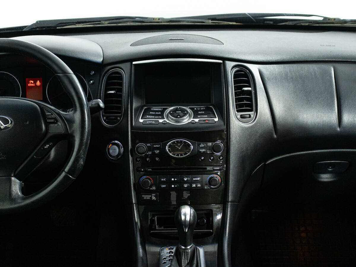 Infiniti EX с пробегом — 2008 год. Фото: #12