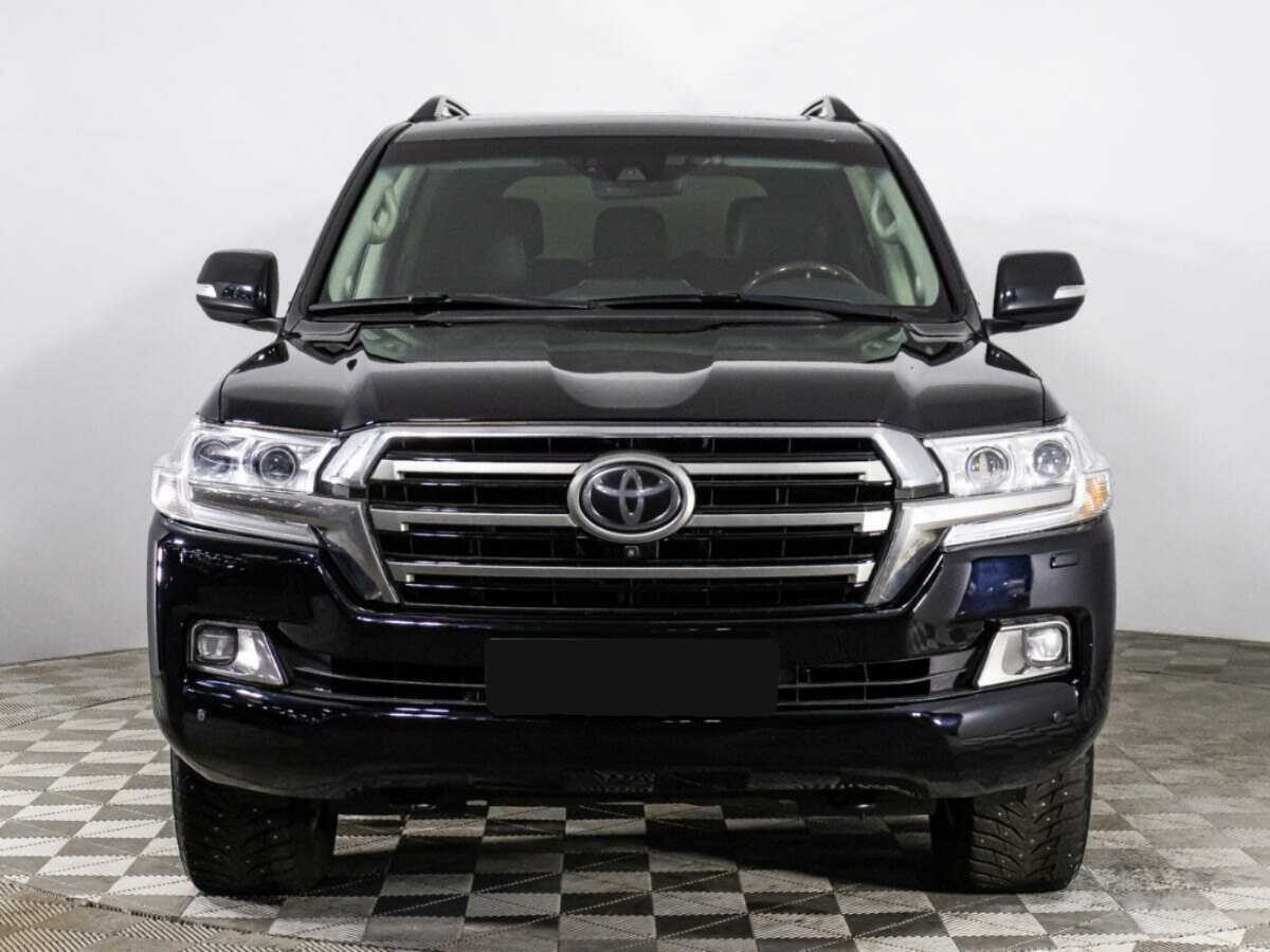 Toyota Land Cruiser с пробегом — 2018 год. Фото: #1
