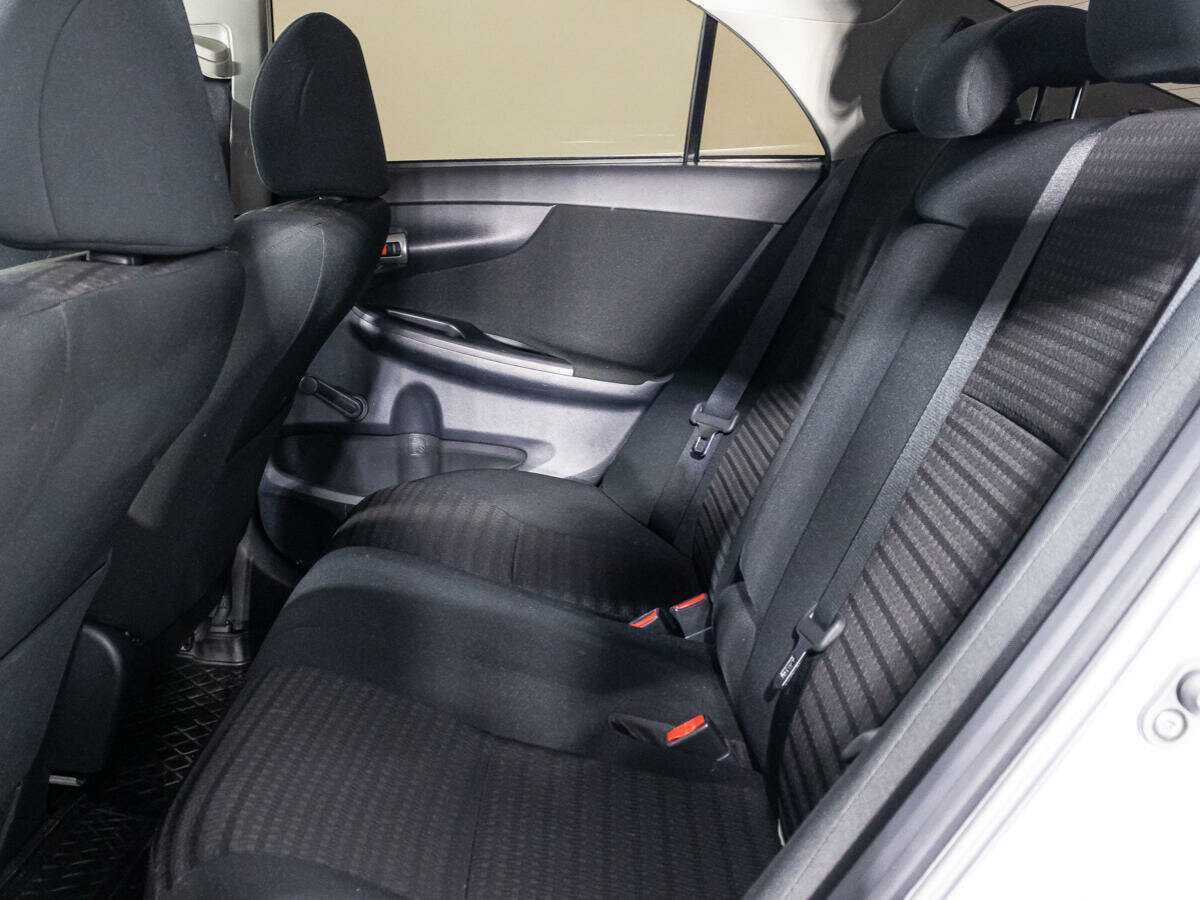 Toyota Corolla с пробегом — 2013 год. Фото: #9