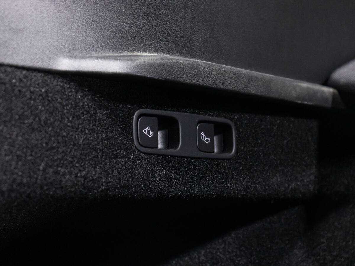 Tesla Model Y с пробегом — 2022 год. Фото: #14