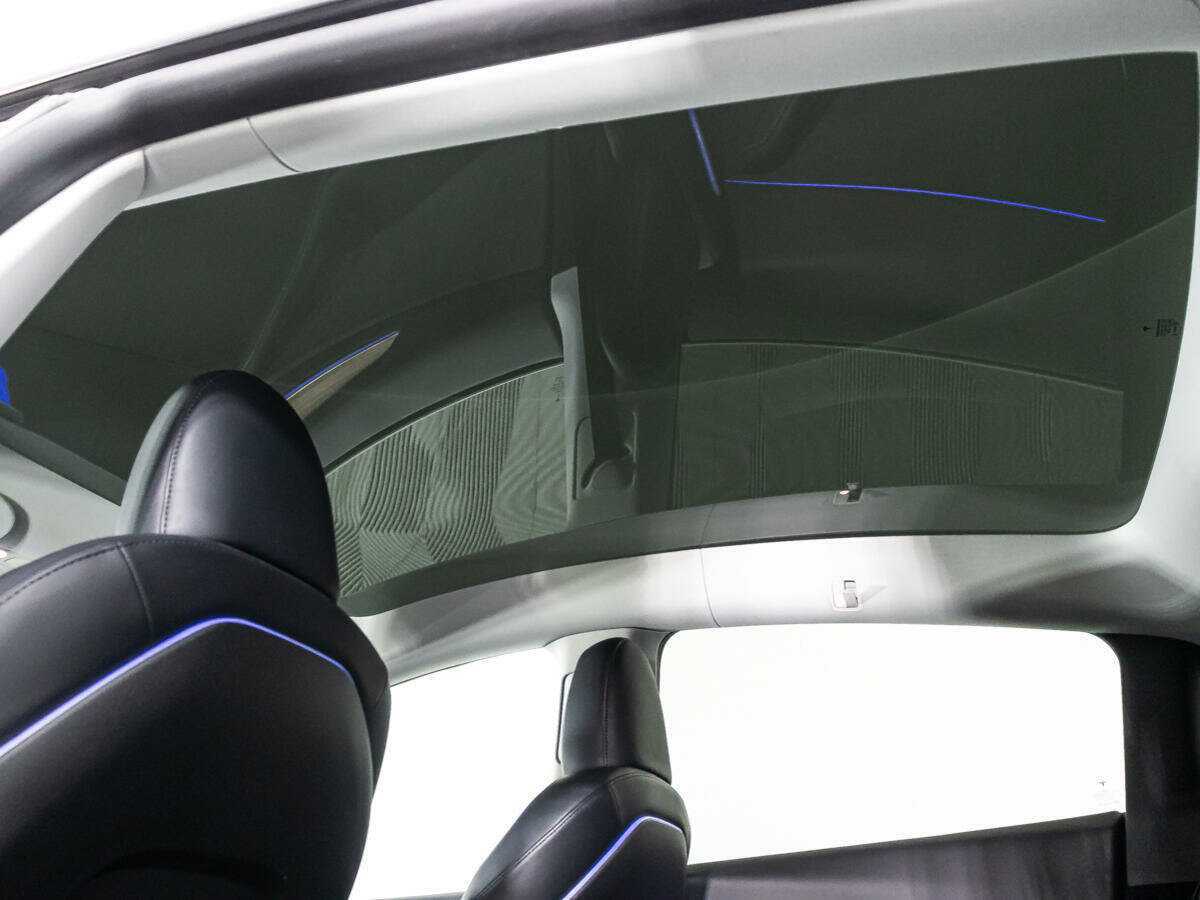 Tesla Model Y с пробегом — 2022 год. Фото: #15