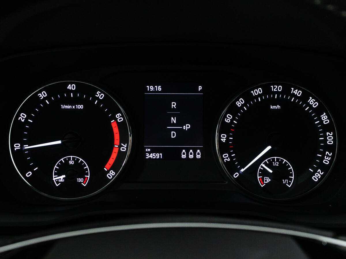 Skoda Octavia с пробегом — 2021 год. Фото: #11