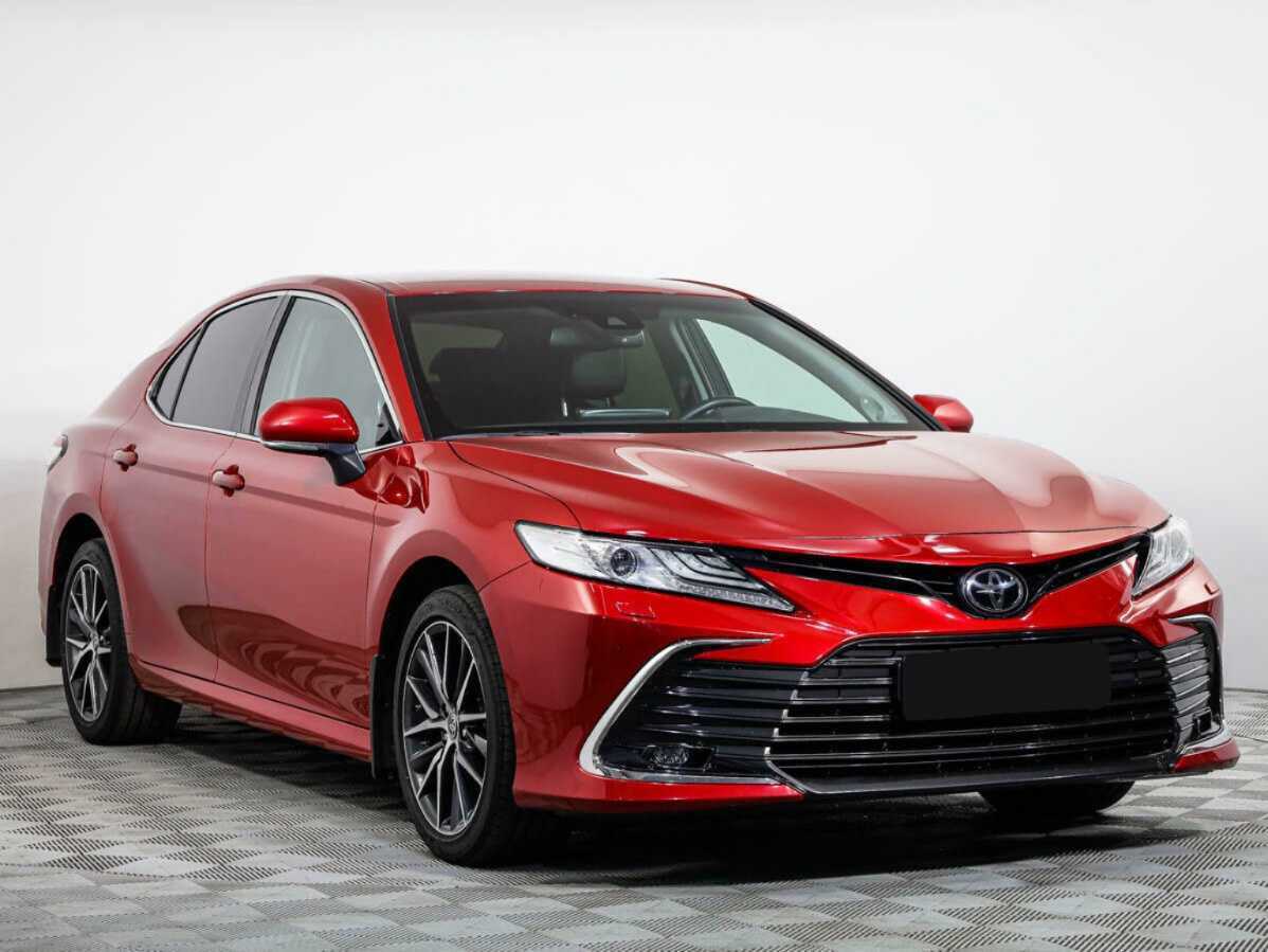 Toyota Camry с пробегом — 2021 год. Фото: #1