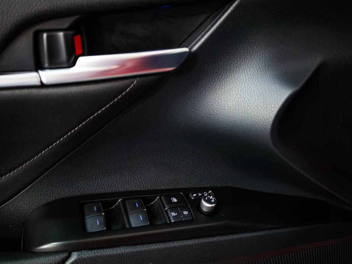 Toyota Camry с пробегом — 2021 год. Фото: #16