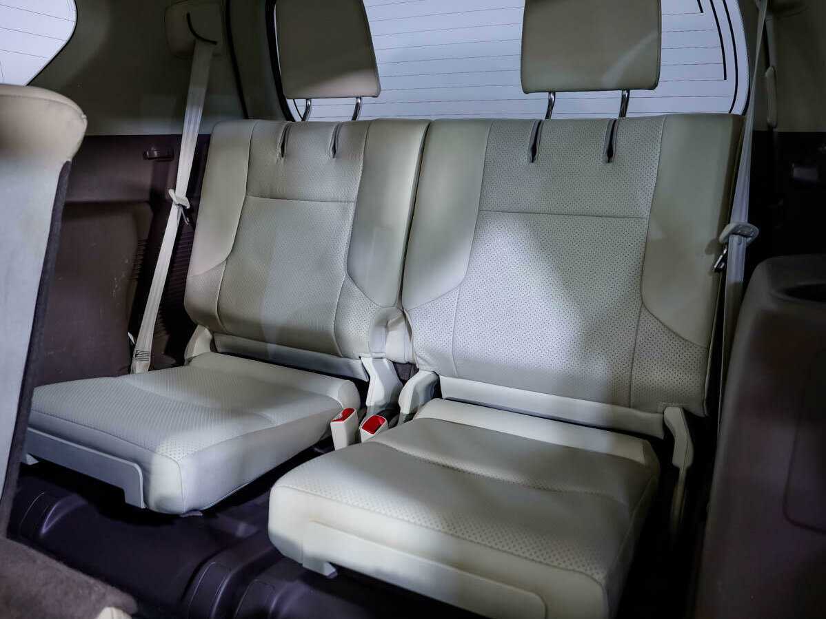 Lexus GX с пробегом — 2011 год. Фото: #14