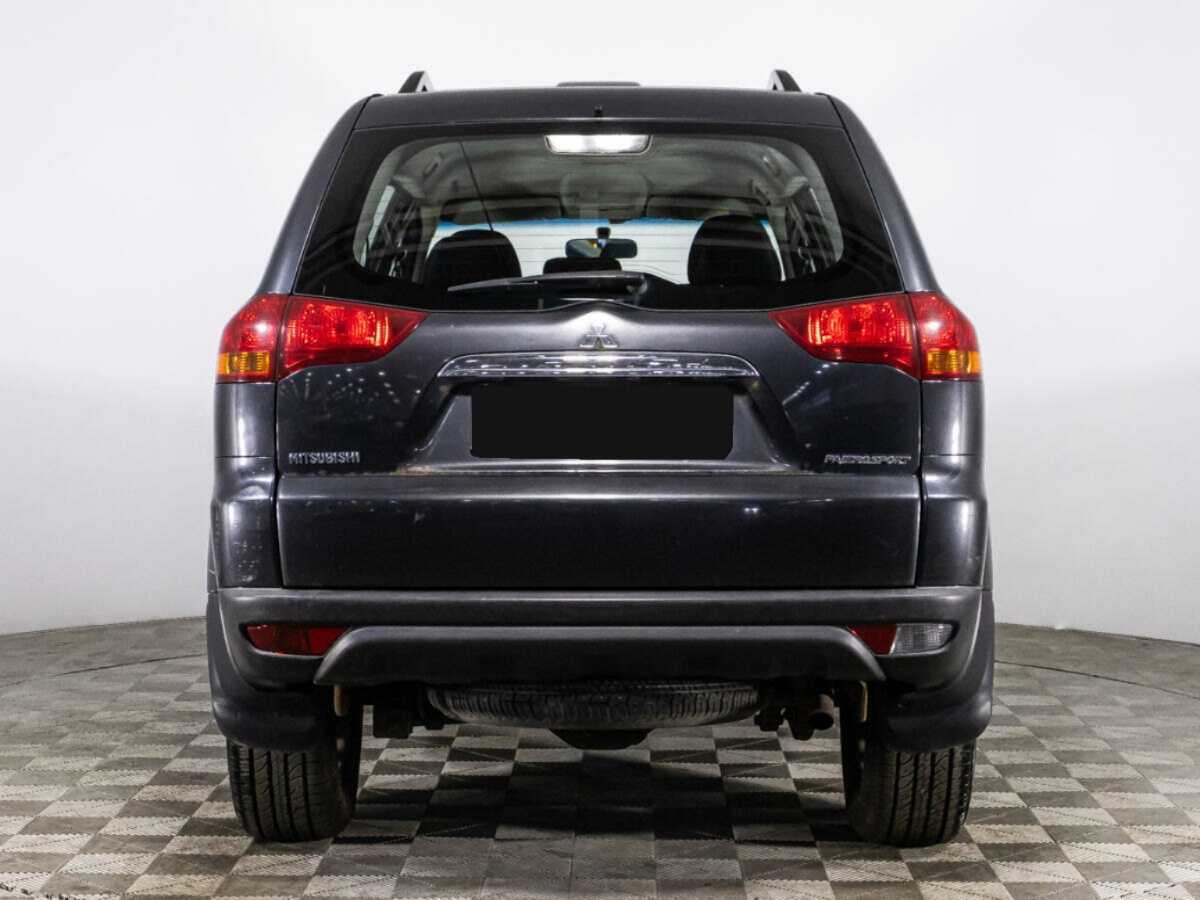 Mitsubishi Pajero Sport с пробегом — 2012 год. Фото: #5