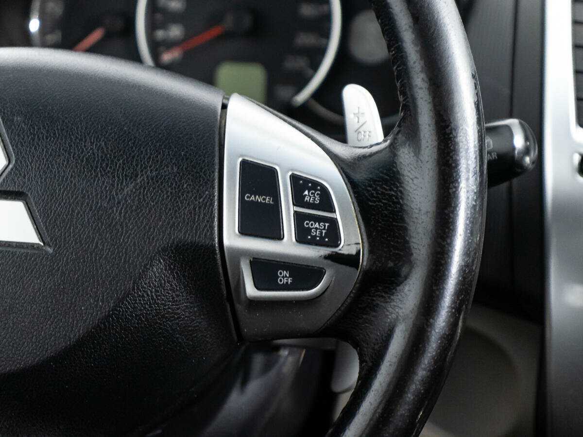 Mitsubishi Pajero Sport с пробегом — 2012 год. Фото: #15