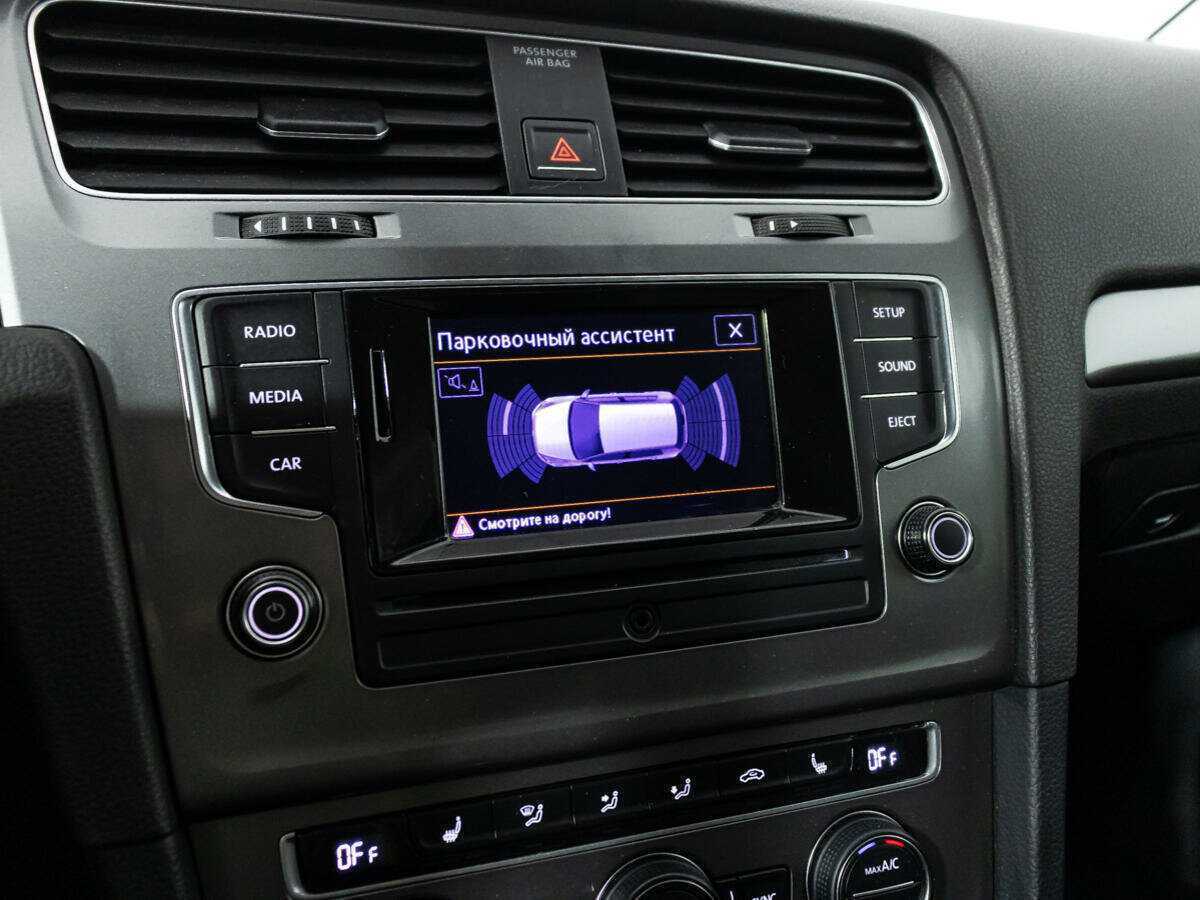 Volkswagen Golf с пробегом — 2013 год. Фото: #14