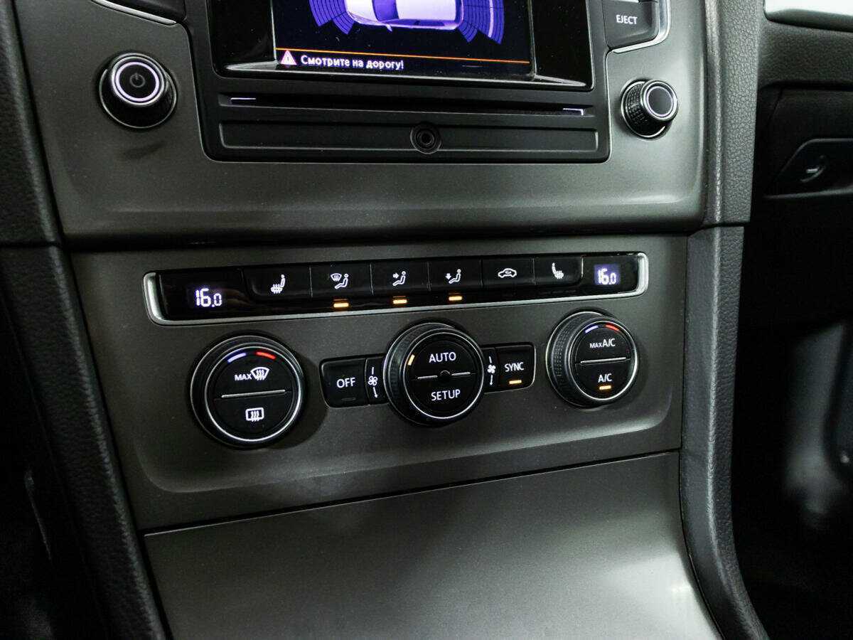 Volkswagen Golf с пробегом — 2013 год. Фото: #15