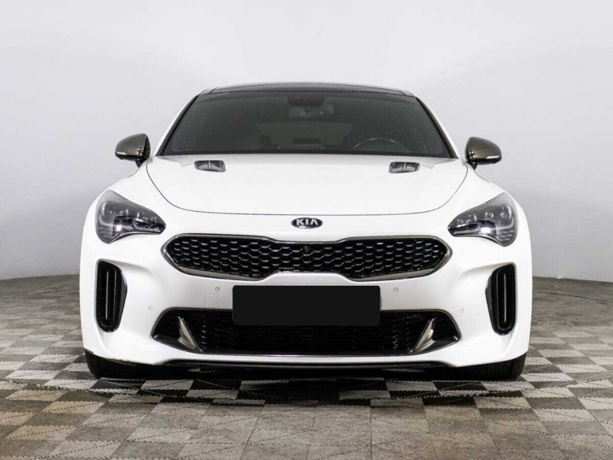 Kia Stinger с пробегом — 2018 год. Фото: #1