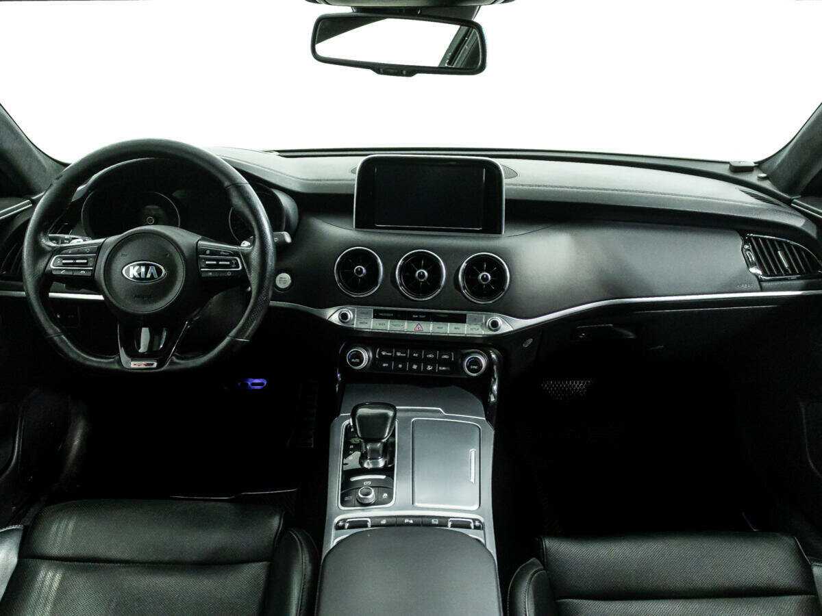 Kia Stinger с пробегом — 2018 год. Фото: #13