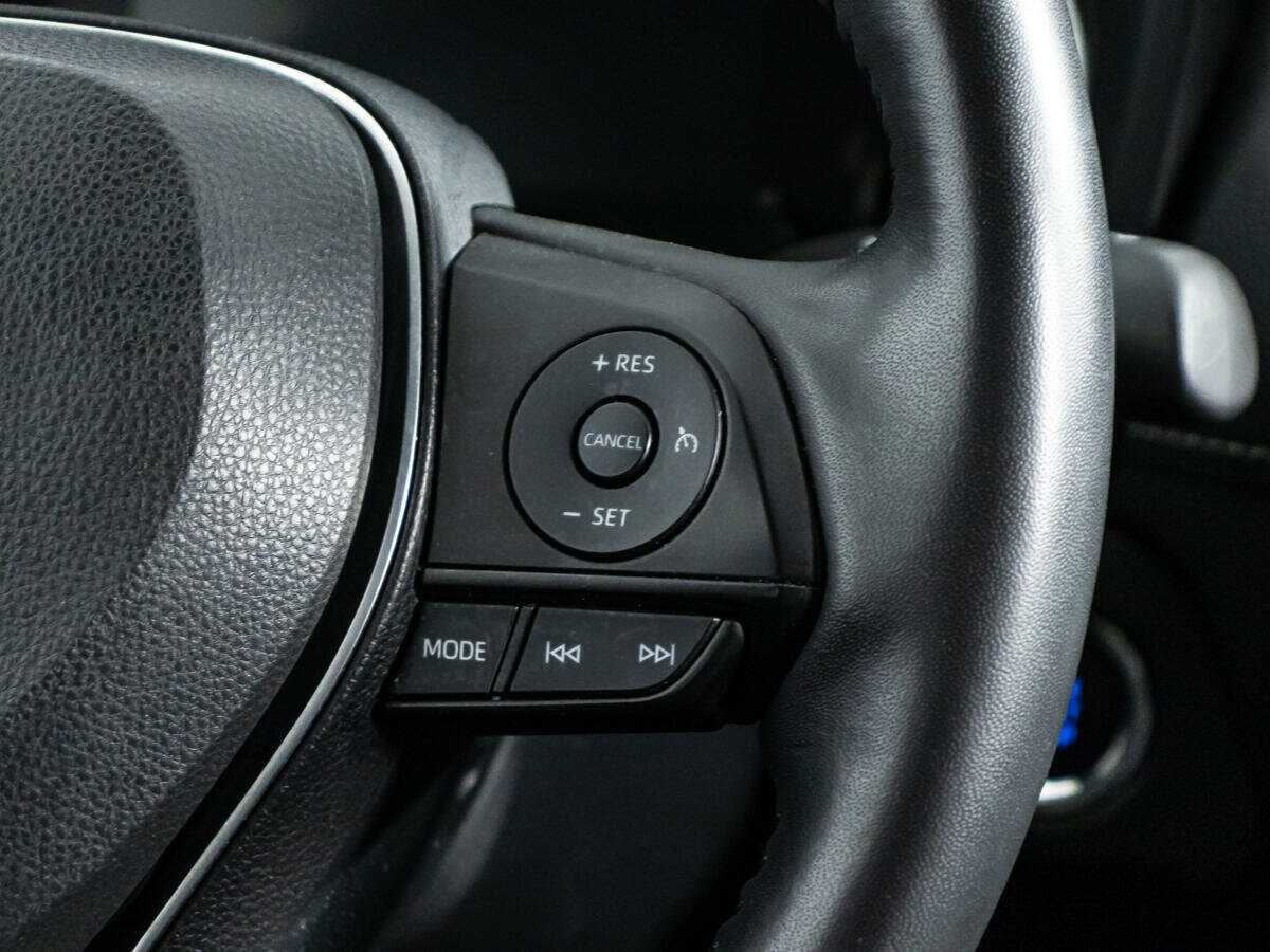 Toyota RAV4 с пробегом — 2022 год. Фото: #23