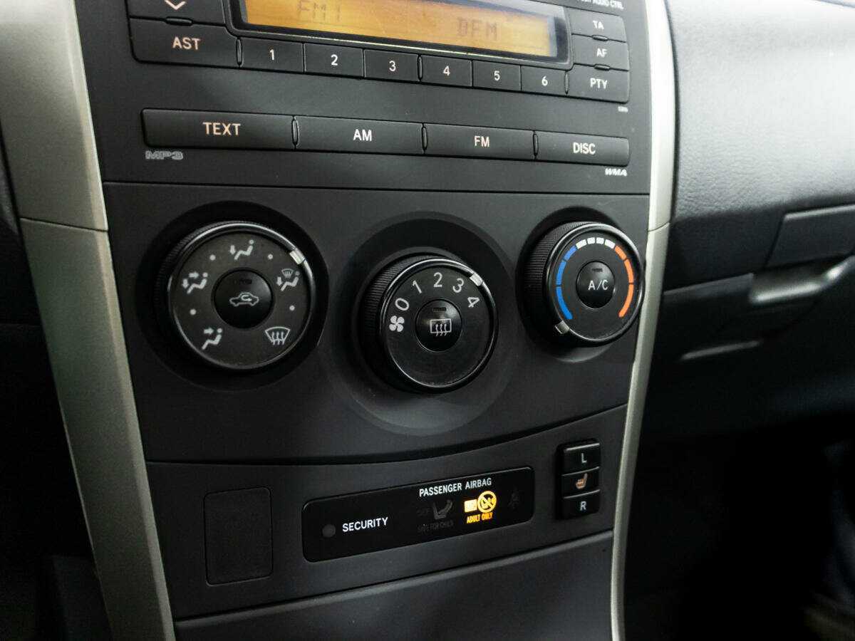 Toyota Corolla с пробегом — 2007 год. Фото: #14