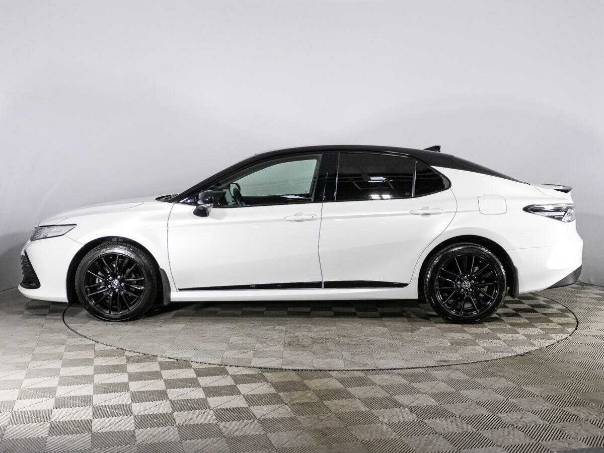 Toyota Camry с пробегом — 2022 год. Фото: #7