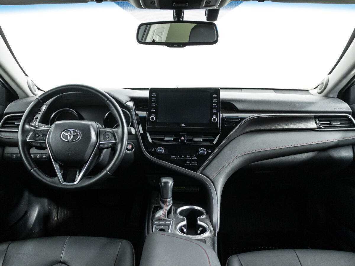 Toyota Camry с пробегом — 2022 год. Фото: #11