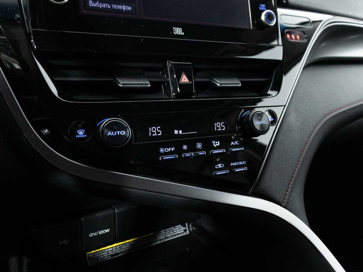 Toyota Camry с пробегом — 2022 год. Фото: #13