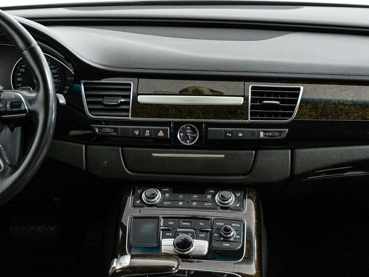 Audi A8 с пробегом — 2010 год. Фото: #13