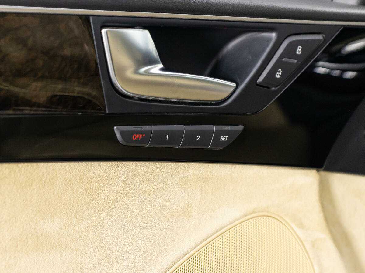 Audi A8 с пробегом — 2010 год. Фото: #15