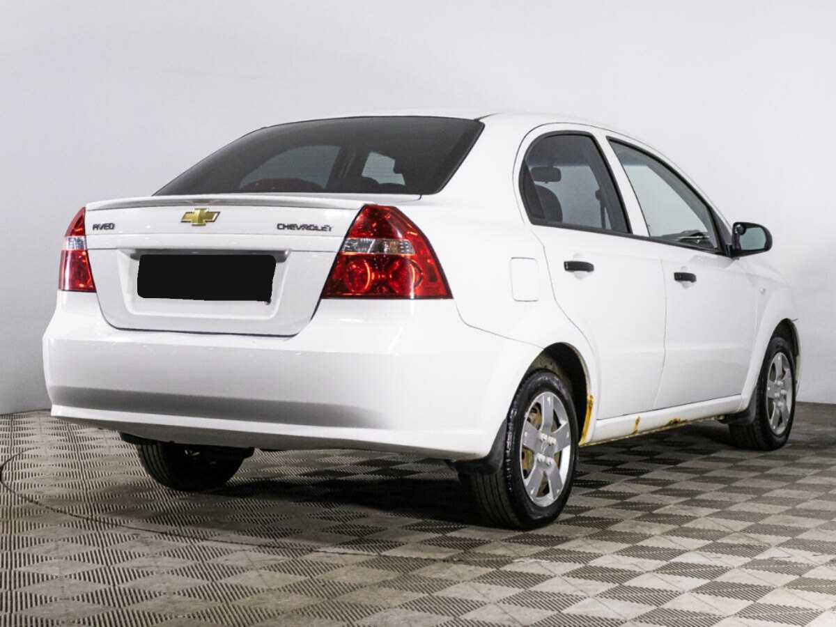 Chevrolet Aveo с пробегом — 2010 год. Фото: #4