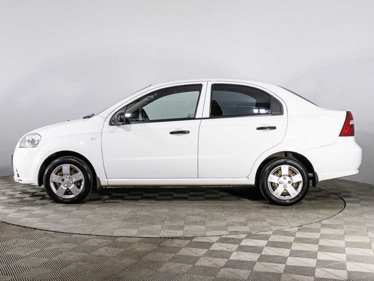 Chevrolet Aveo с пробегом — 2010 год. Фото: #7