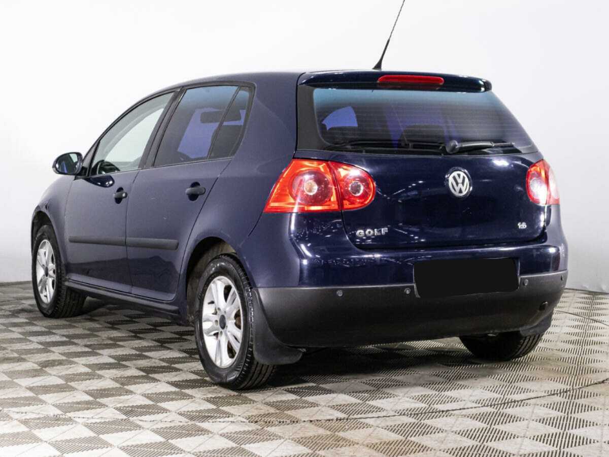 Volkswagen Golf с пробегом — 2006 год. Фото: #6
