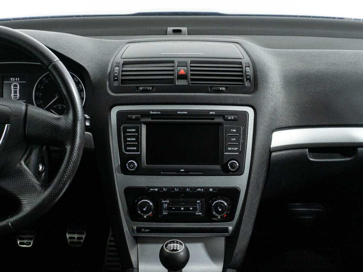 Skoda Octavia с пробегом — 2011 год. Фото: #13