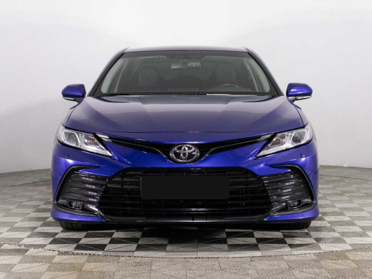Toyota Camry с пробегом — 2021 год. Фото: #1