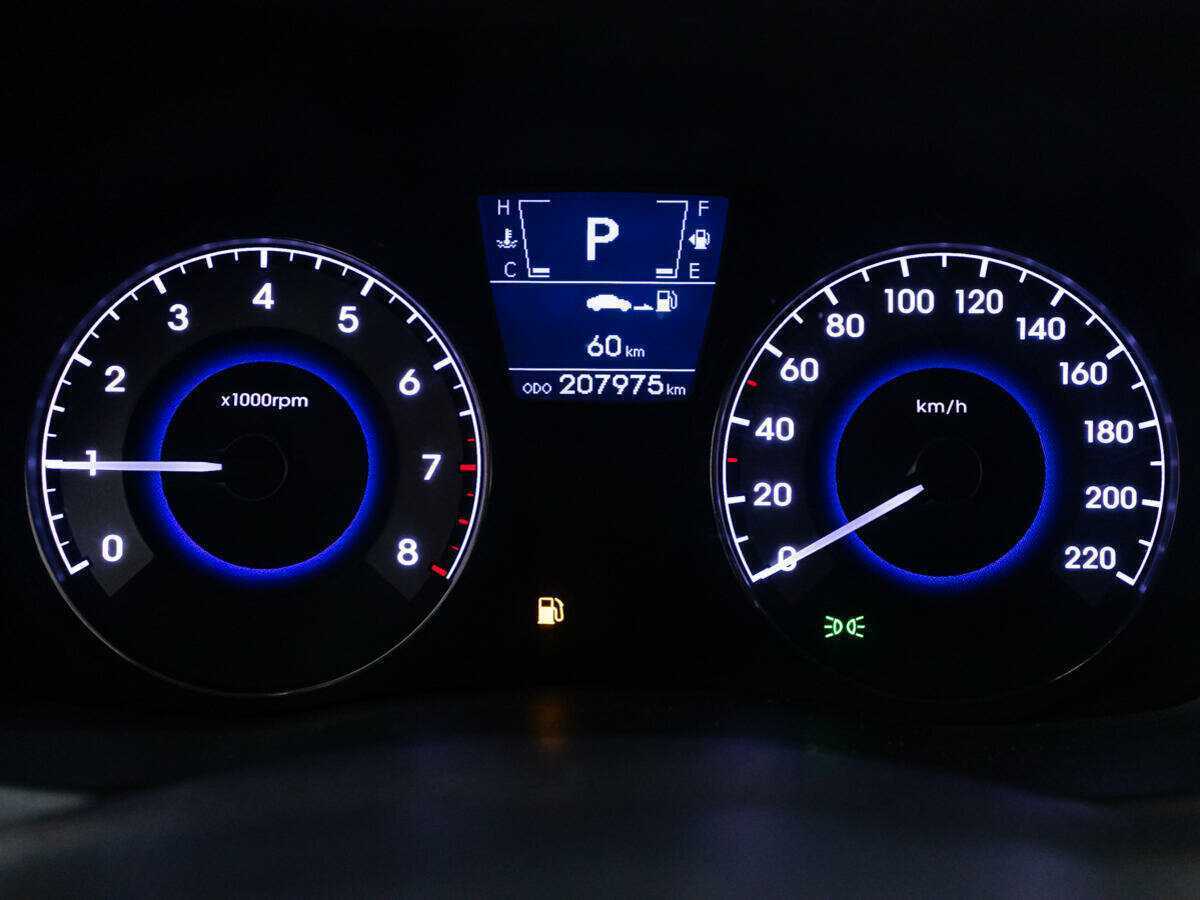 Hyundai Solaris с пробегом — 2011 год. Фото: #11