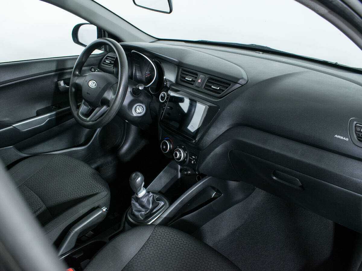 Kia Rio с пробегом — 2012 год. Фото: #8