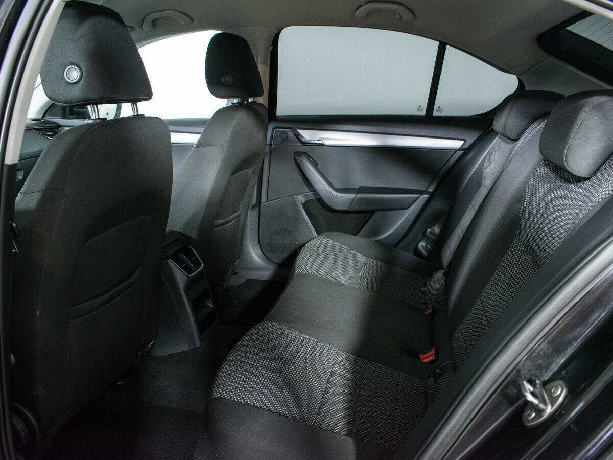 Skoda Octavia с пробегом — 2013 год. Фото: #9