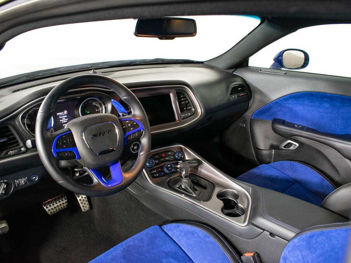 Dodge Challenger с пробегом — 2021 год. Фото: #12
