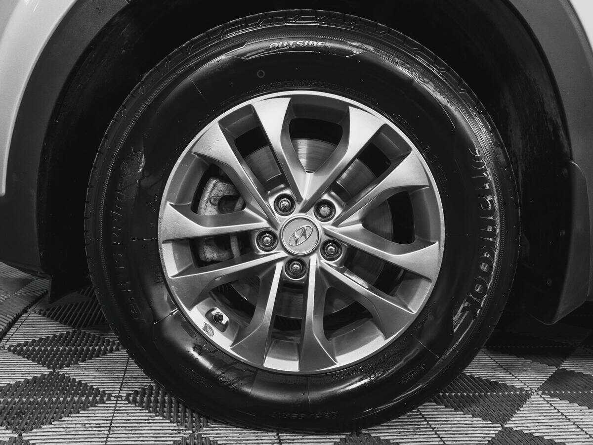 Hyundai Santa Fe с пробегом — 2018 год. Фото: #16