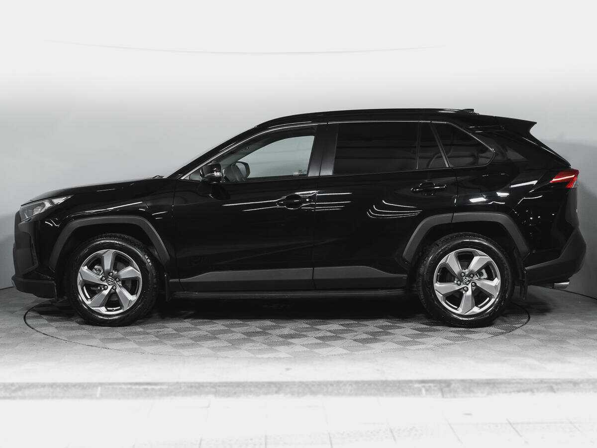 Toyota RAV4 с пробегом — 2020 год. Фото: #7
