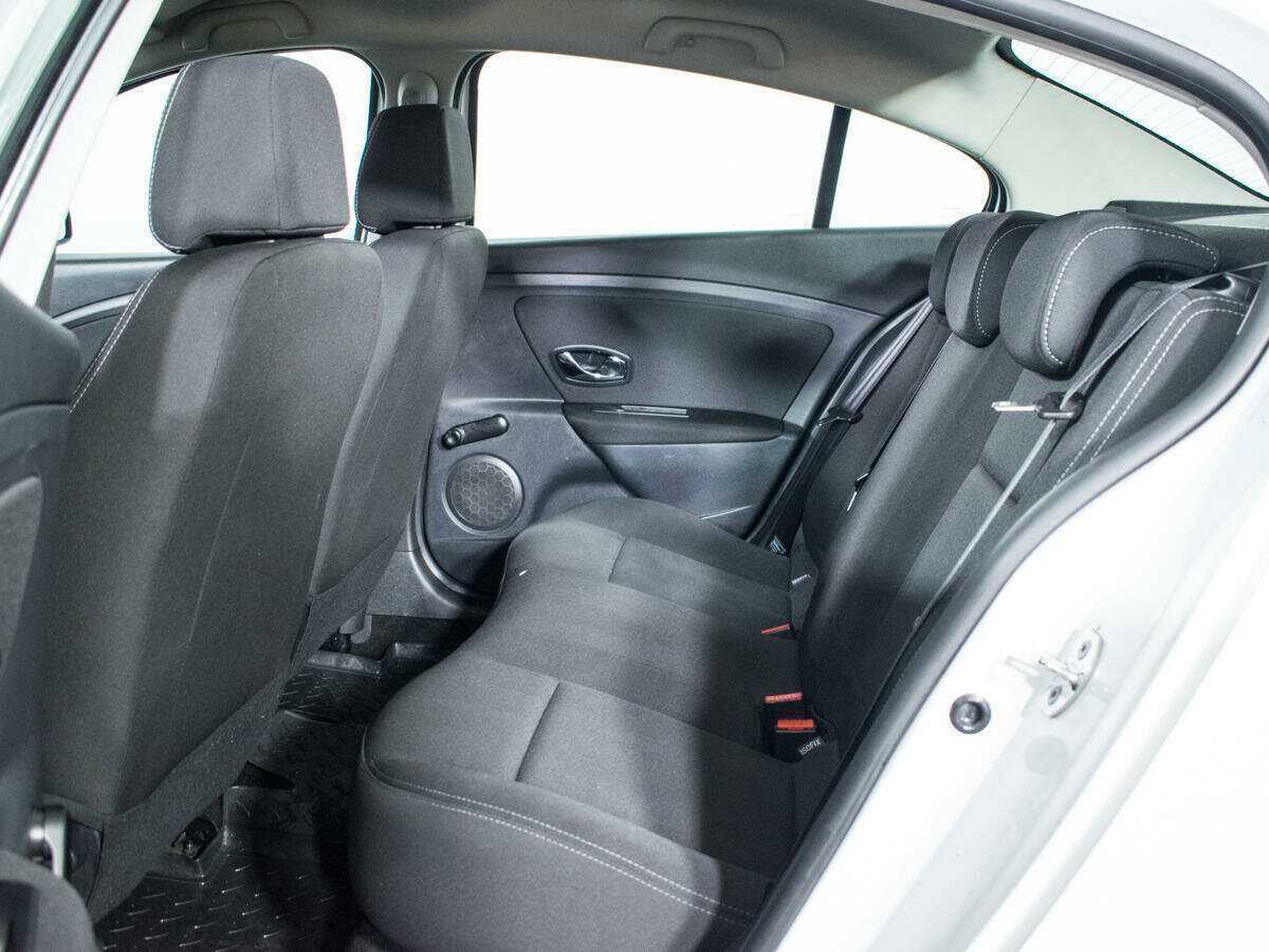 Renault Fluence с пробегом — 2013 год. Фото: #7