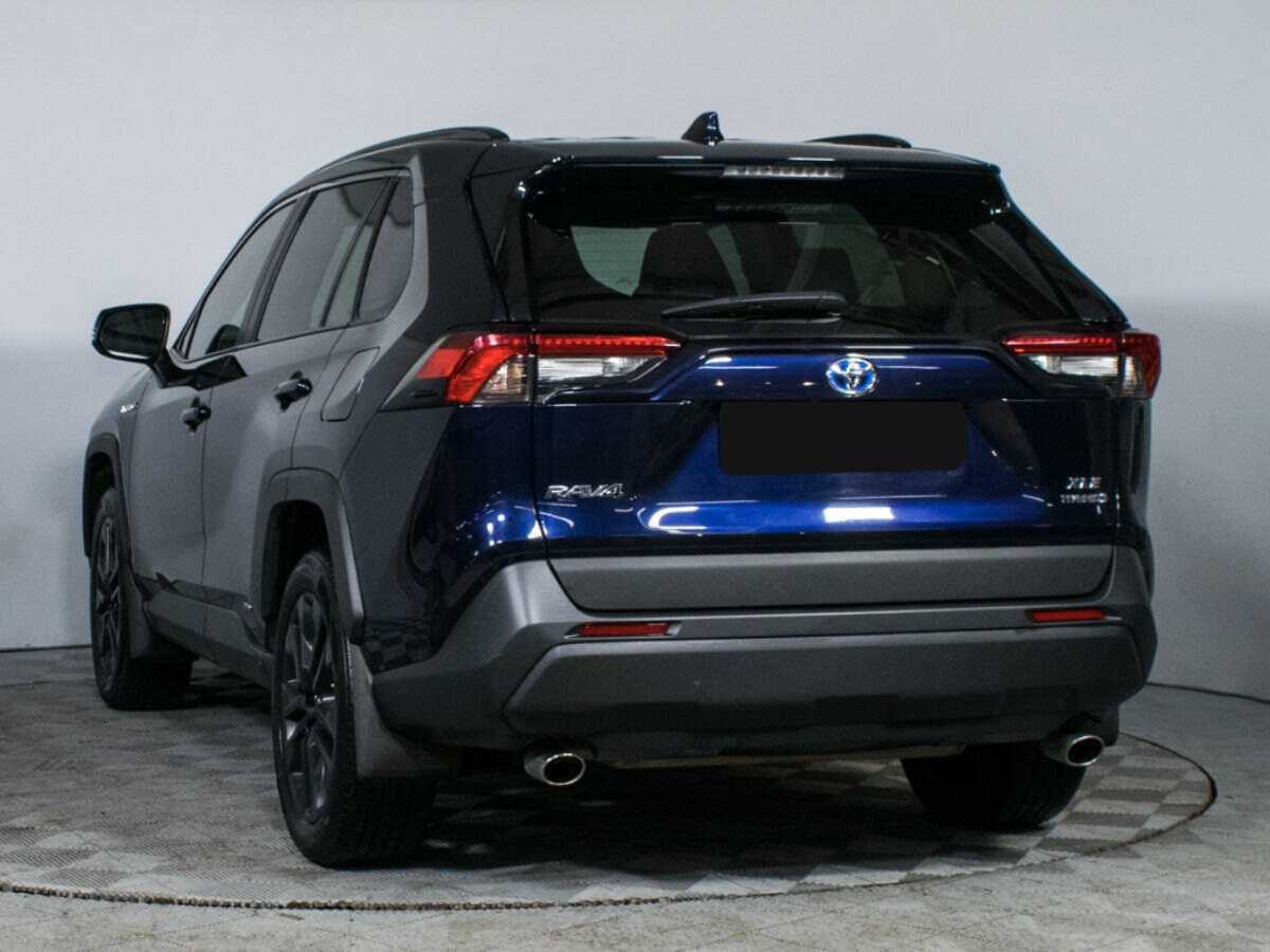 Toyota RAV4 с пробегом — 2020 год. Фото: #6