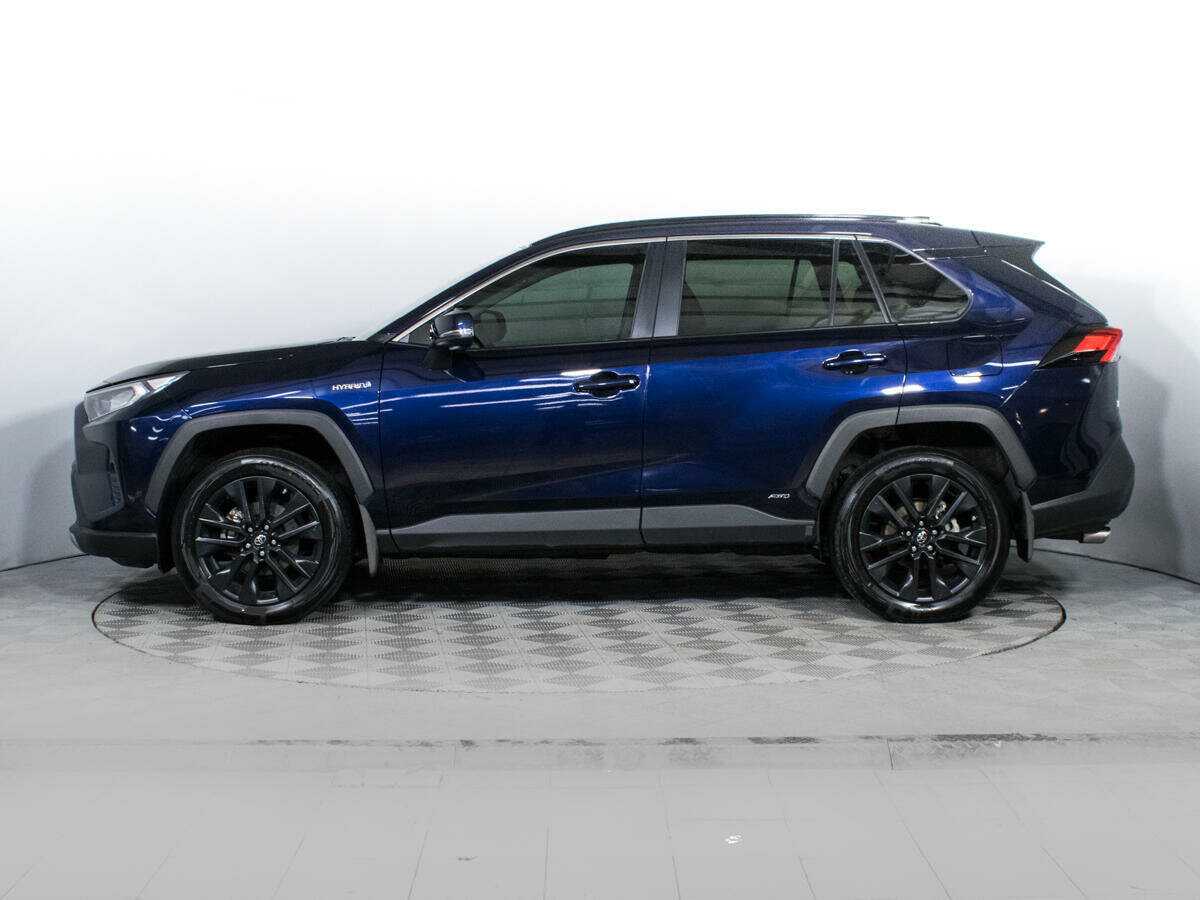 Toyota RAV4 с пробегом — 2020 год. Фото: #7