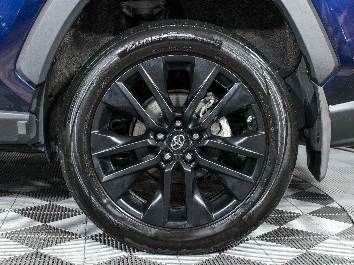 Toyota RAV4 с пробегом — 2020 год. Фото: #17