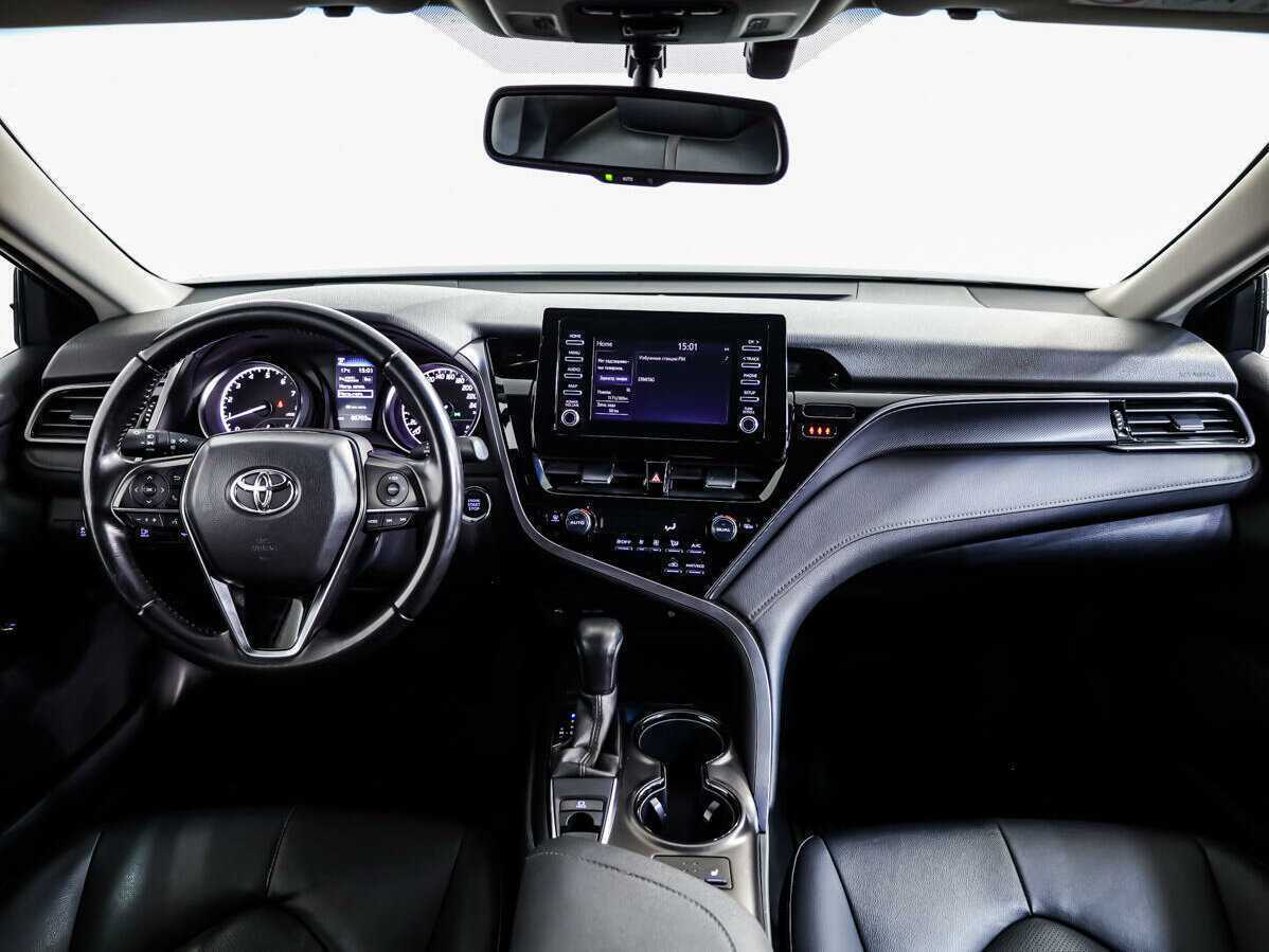 Toyota Camry с пробегом — 2021 год. Фото: #8
