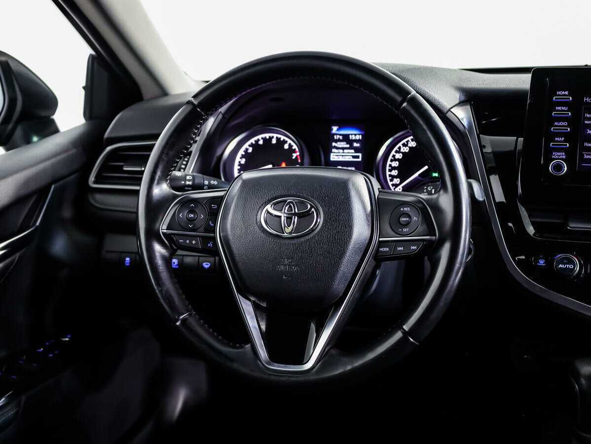 Toyota Camry с пробегом — 2021 год. Фото: #9
