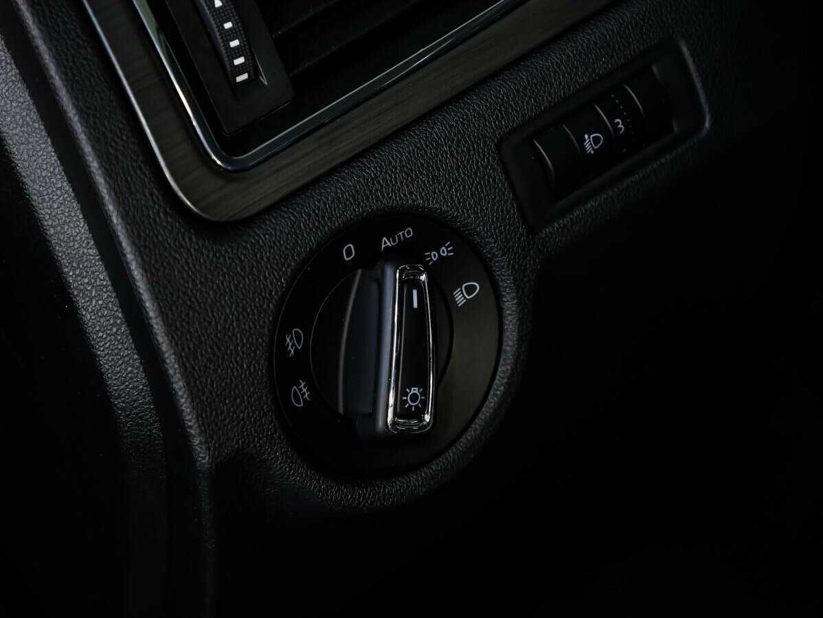 Skoda Rapid с пробегом — 2018 год. Фото: #16