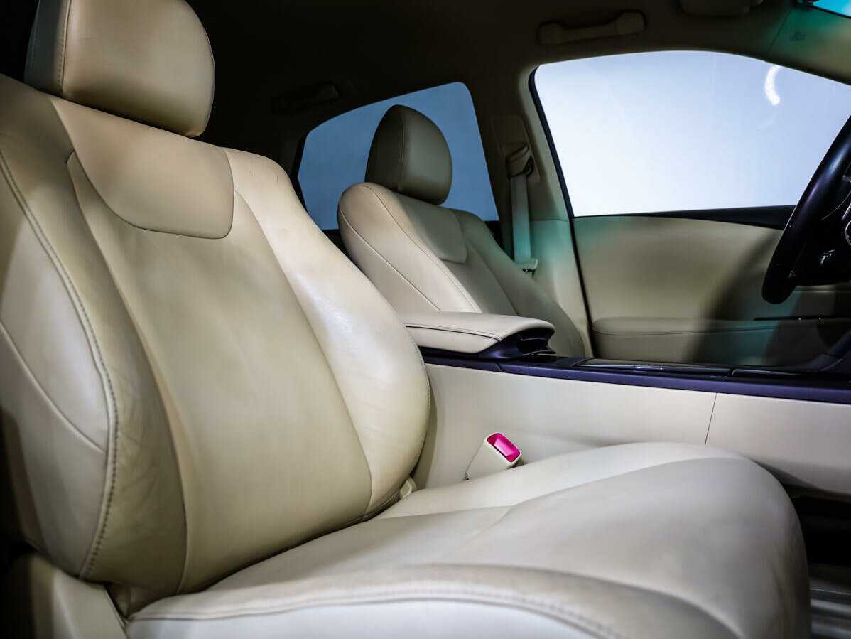 Lexus RX с пробегом — 2010 год. Фото: #10